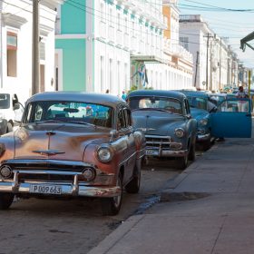 Vanessa McLouglin - Cars in Havana